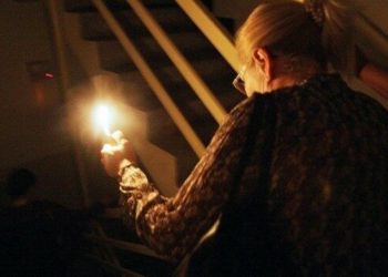 Tres fuertes bajones de luz este domingo en el país, incluyendo Caracas