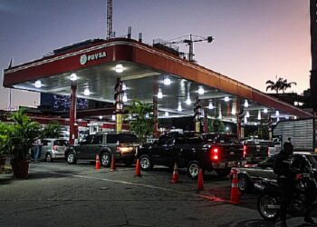 Por corrupción Pdvsa comienza a cerrar estaciones de servicio de gasolina