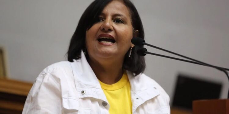 Dinorah Figuera: Trato del presidente español a Delcy Rodríguez es “lavarle la cara a Maduro