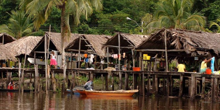 Fuertes denuncias en informe sobre población indígena de sectores mineros
