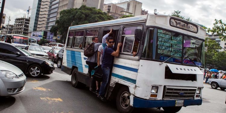 Oficializan en Gaceta Oficial ajuste del pasaje urbano en 100 bolívares