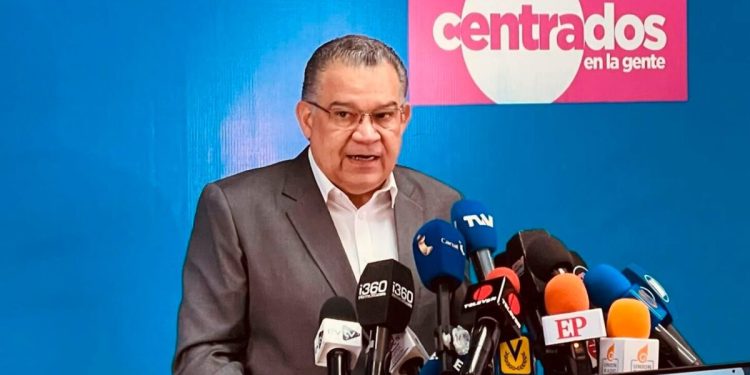 Partido Centrados enfrenta polémica con respecto a Enrique Márquez