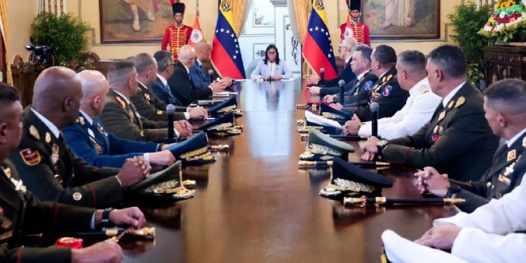 Delcy Rodríguez juramentó al nuevo Alto Mando Militar