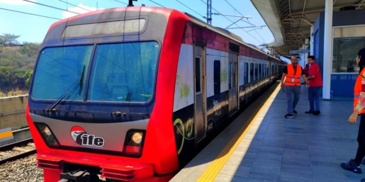 IFE informa que trenes entre la estación Cúa-Caracas ya está operativo