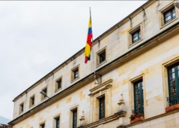 Canciller de Colombia anuncia reunión con autoridades venezolanas para tratar situación de 801 detenidos