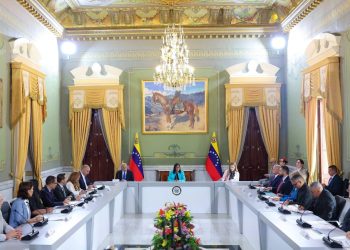 Instalan comisión especial para consulta nacional sobre la reforma judicial