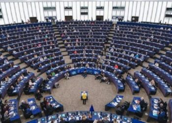 Parlamento Europeo aprobó resolución que insta a mantener sanciones contra Delcy Rodríguez