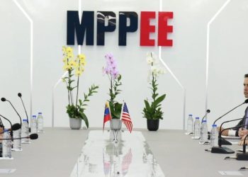 Encargado de negocios de EE. UU. se reunió con el Ministro de Energía venezolano para abordar mejoras en el sistema eléctrico