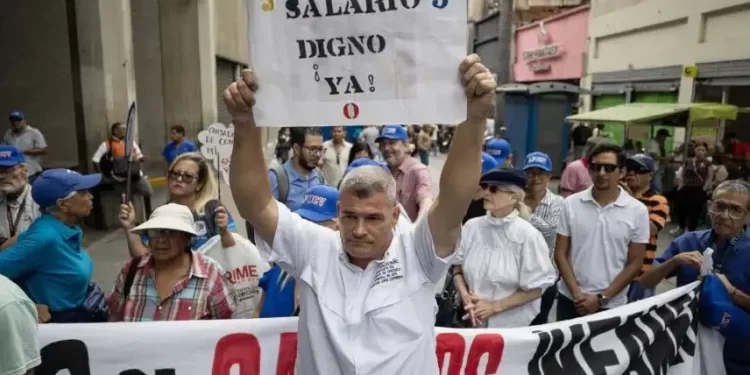 Profesores universitarios anuncian paro nacional para el 19 de mayo
