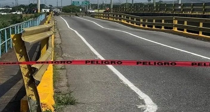Colegio de Ingenieros de Lara advierte que puente de Santa Rosa se está cayendo
