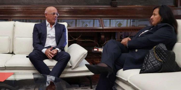 Jorge Rodríguez y Dinorah Figuera abrirán mesa técnica para el diálogo político