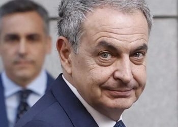 Fiscalía pide retirar el pasaporte a Zapatero y prohibirle salir de España