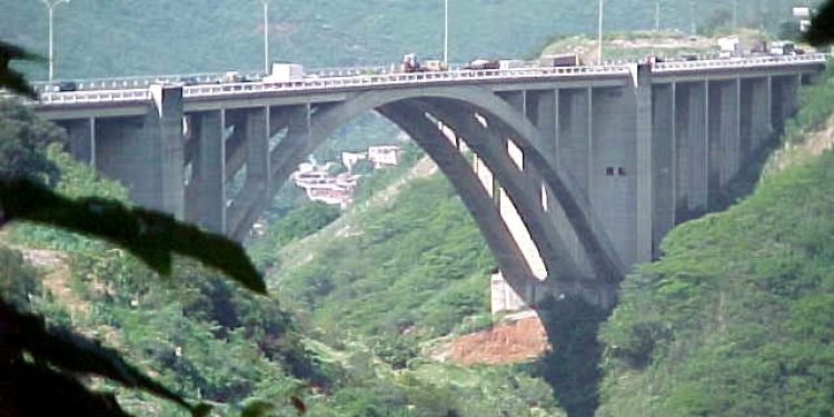 Autoridades informaron sobre inspecciones a corredores viales tras terremotos