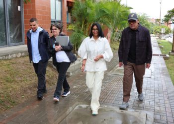 Gobierno interino entregó 240 apartamentos en Ciudad Tiuna a familias afectadas por los terremotos