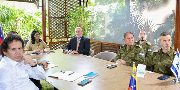 Delcy evalúa el avance de la recolección de escombros