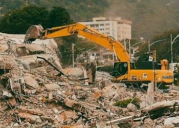 Ministerio de Ecosocialismo y Gobierno de La Guaira supervisan traslados de escombros al relleno sanitario de Santa Eduvigis