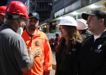 Defensoría del Pueblo vista a las personas afectadas por el terremoto