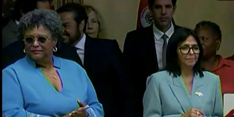 Primera Ministra de Barbados llega a Venezuela para profundizar cooperación bilateral