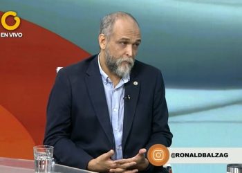 Decano de la UCAB rechaza eliminar el Bolívar 