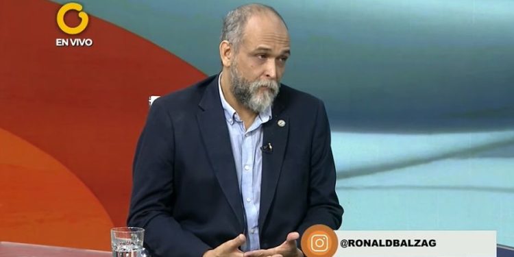 Decano de la UCAB rechaza eliminar el Bolívar 