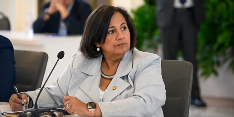 Dinorah Figuera celebra apoyo de la Unión Europea al diálogo en Venezuela