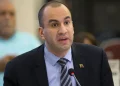 Fiscal Devoe respalda retiro de alcabalas e impulso al patrullaje vial