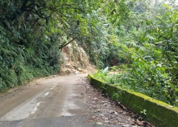 Por cuarto día consecutivo continúa cerrada carretera que comunica a Maracay con Choroní 