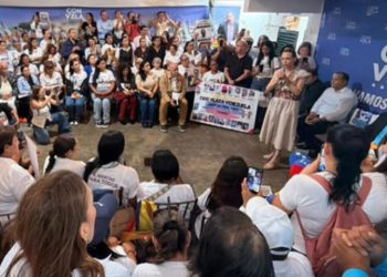 María Corina Machado se reunió con familiares de presos políticos