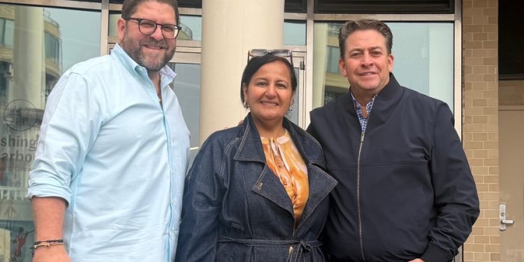 Gustavo Duque se reunió con Dinorah Figuera en Washington